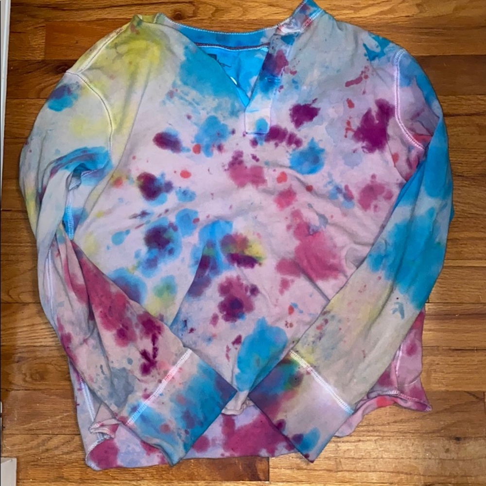 TIE DYE SWEATSHIRT!! 💞💞